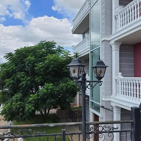 Roel Apartment