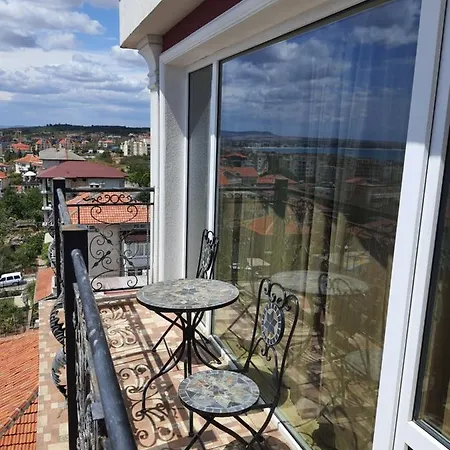Roel Apartment